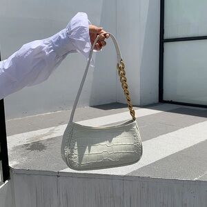 Semi Chain Handle Baguette Bag | White